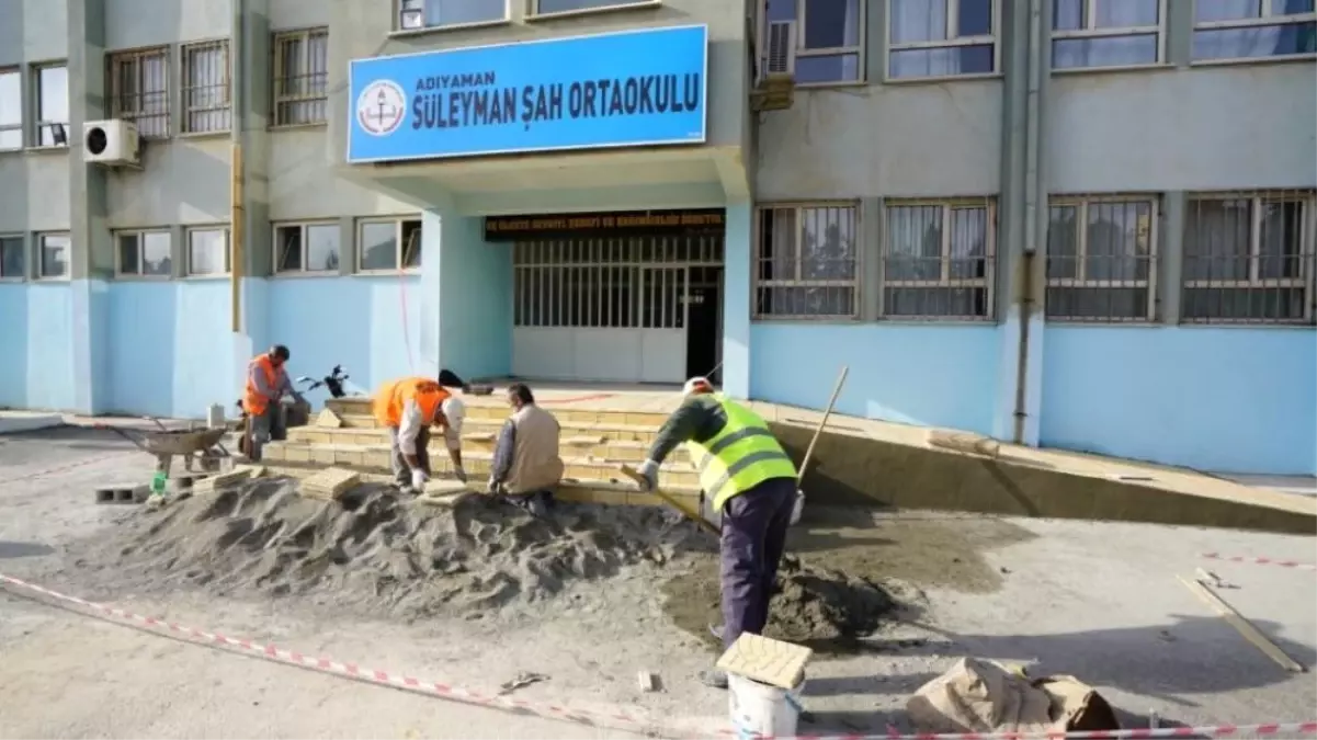 Adıyaman Belediyesinde Okula Engelli Rampası