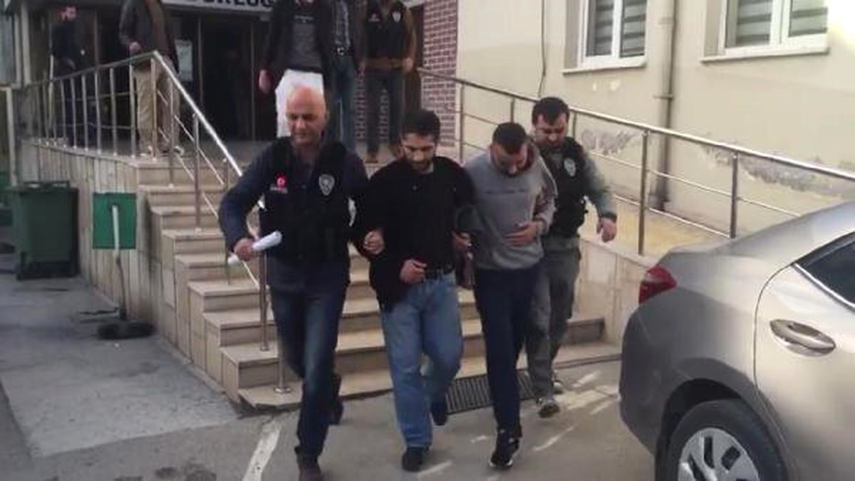 Bursa\'da Narko-Tem Whatsapp Hattı ile Uyuşturucu Satıcıları Yakalandı