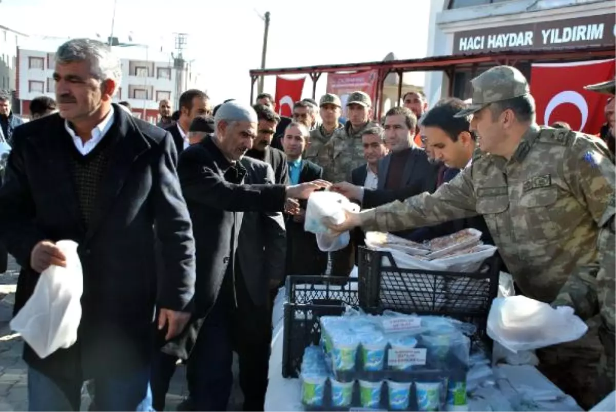 Çaldıran\'da Şehit Üsteğmen İçin Mevlid Okutuldu