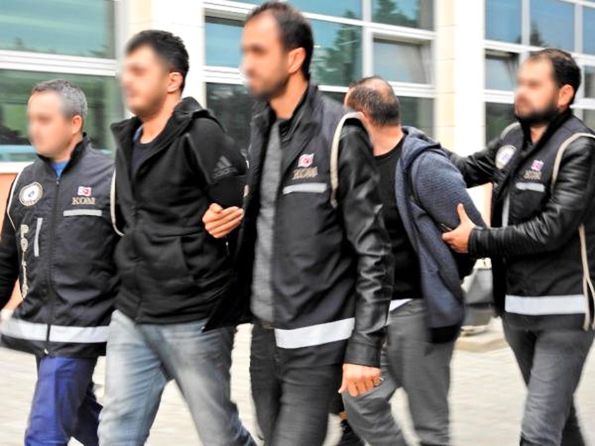 Çeşme\'de Uyuşturucu Ticaretine 2 Tutuklama