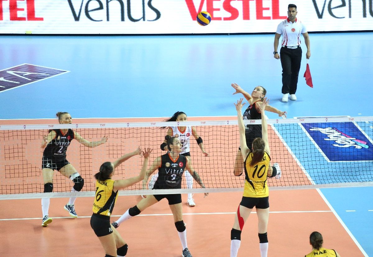 Eczacıbaşı Vitra\'dan Vakıfbank\'a Set Yok