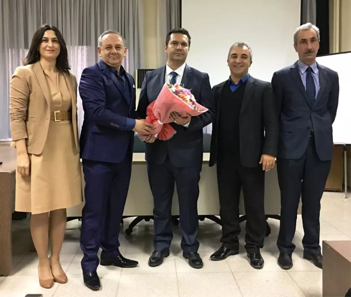 Esogü Hastanesi\'nden İl Sağlık Müdürlüğü Görevine Atanan Doç. Dr. Uğur Bilge\'ye Teşekkür