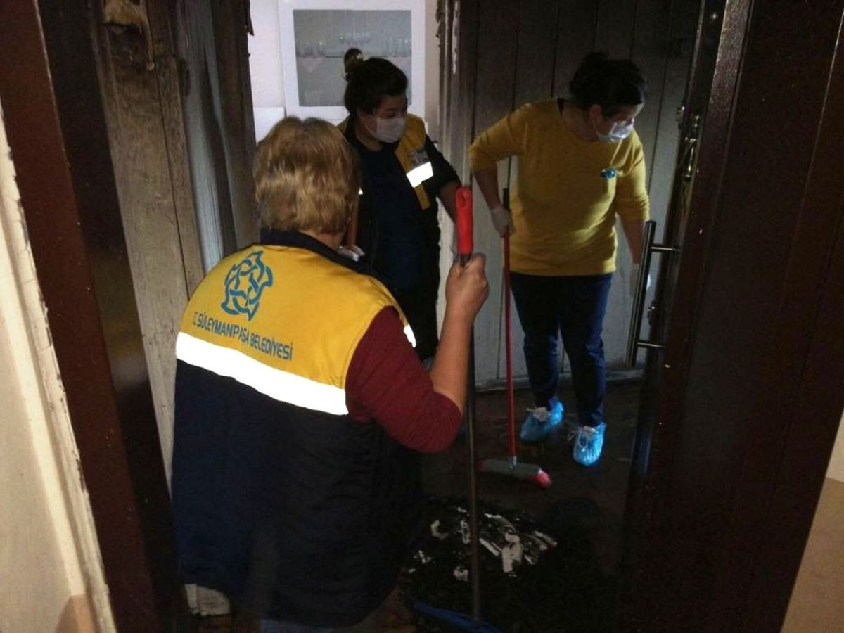 Evi Yanan Aileye Dost Eli Aşevi\'nden Destek