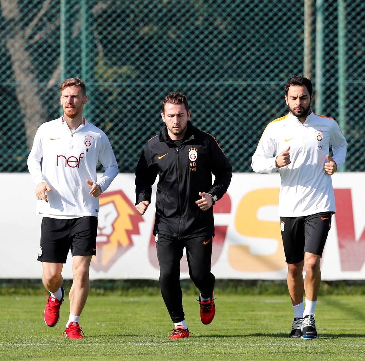 Galatasaray\'da Medipol Başakşehir Hazırlıkları Sürüyor