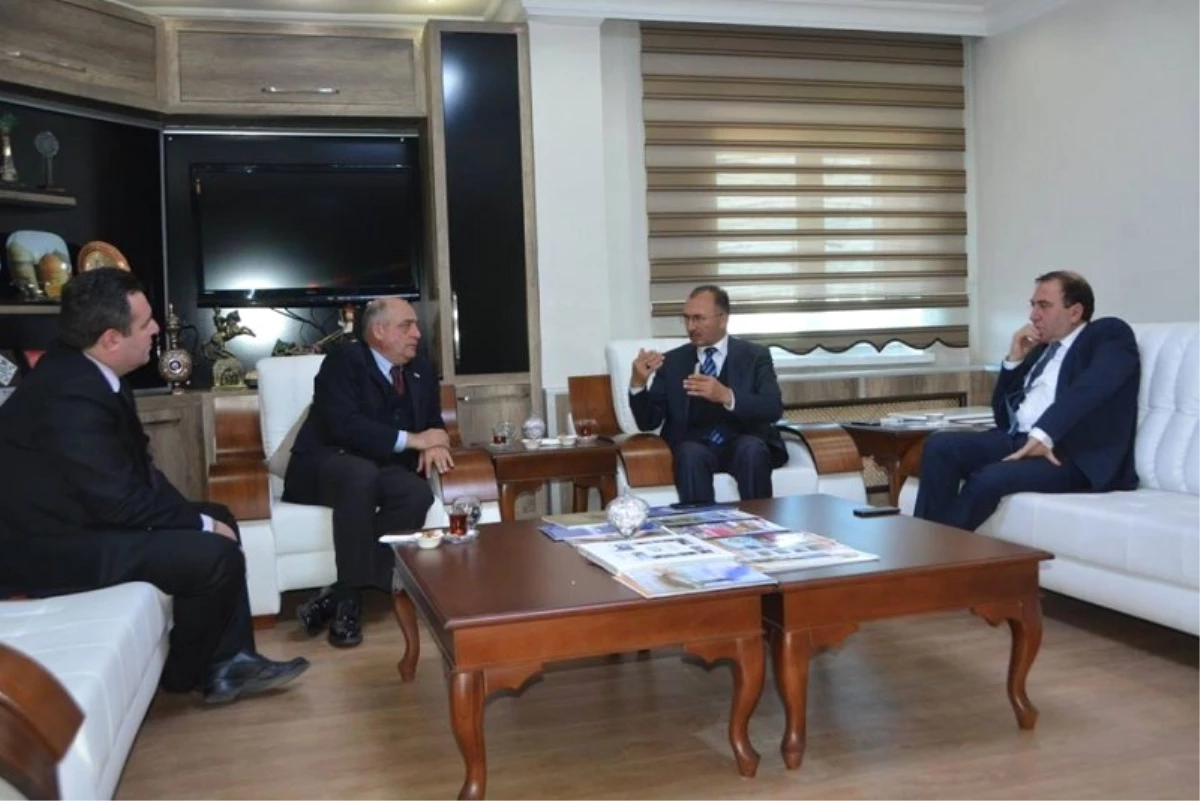 Gürcistan\'ın Trabzon Başkonsolosu Mikatsadze\'den, Başkan Köksoy\'a Ziyaret