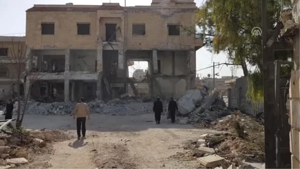 Halep\'teki Pazar Yeri Katliamında Enkaz Çalışması Sürüyor