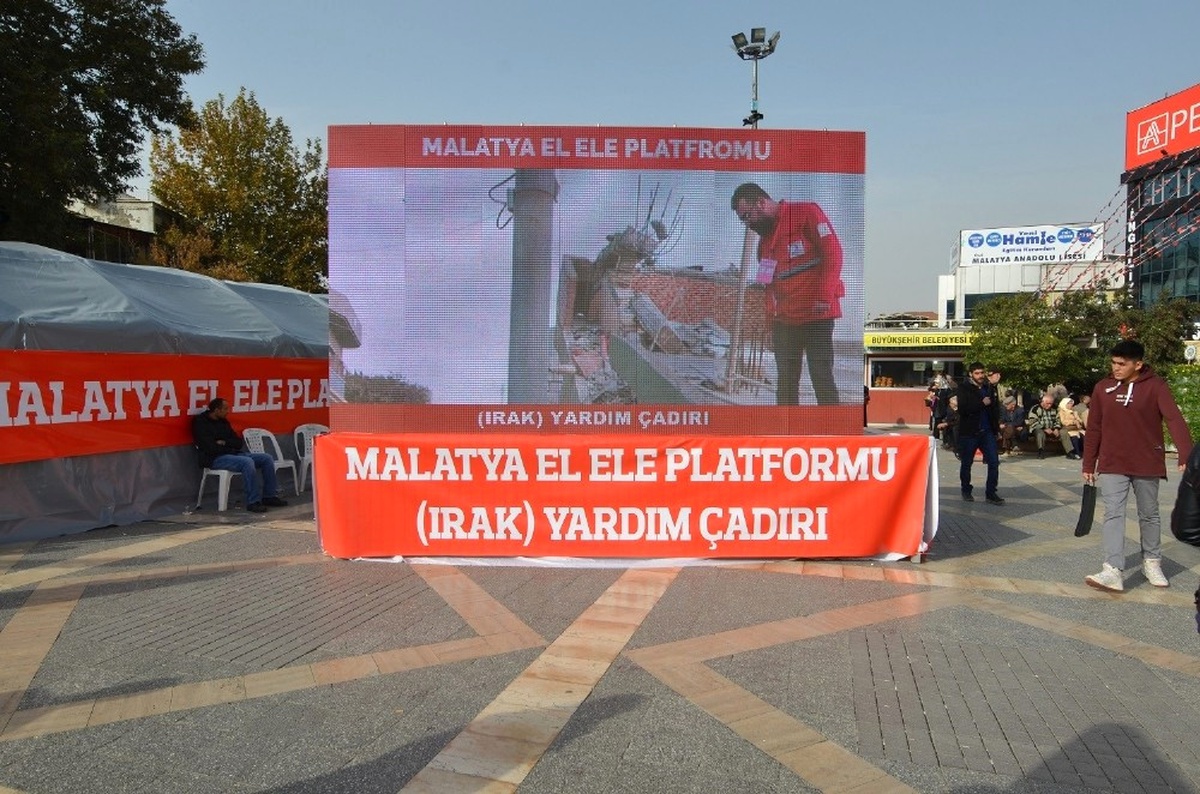 Iraklı Depremzedeler İçin Yardım Çadırı Kuruldu