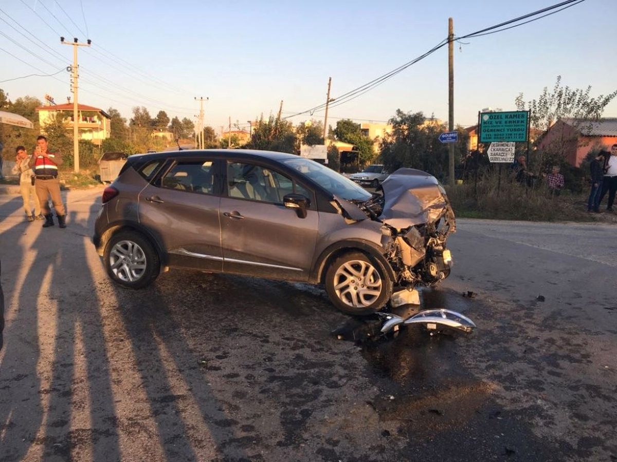 Manavgat\'ta Trafik Kazası: 4 Yaralı