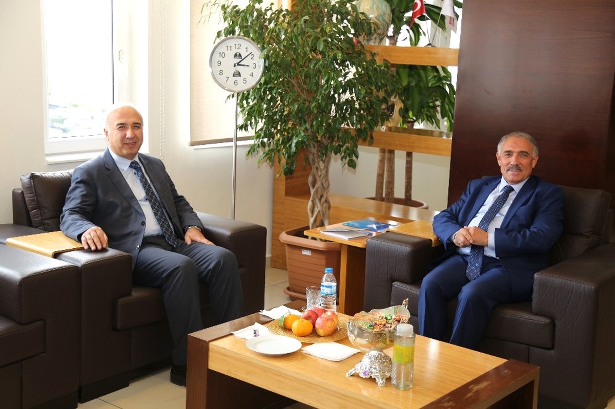 Rektör Kar, Başka Özkan\'ı Ziyaret Etti