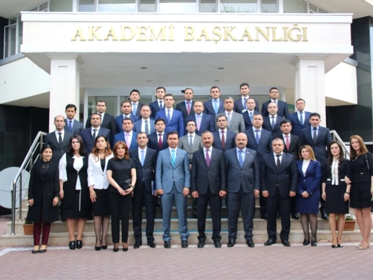 Tika\'dan Azerbaycanlı Hakim Adaylarına Eğitim
