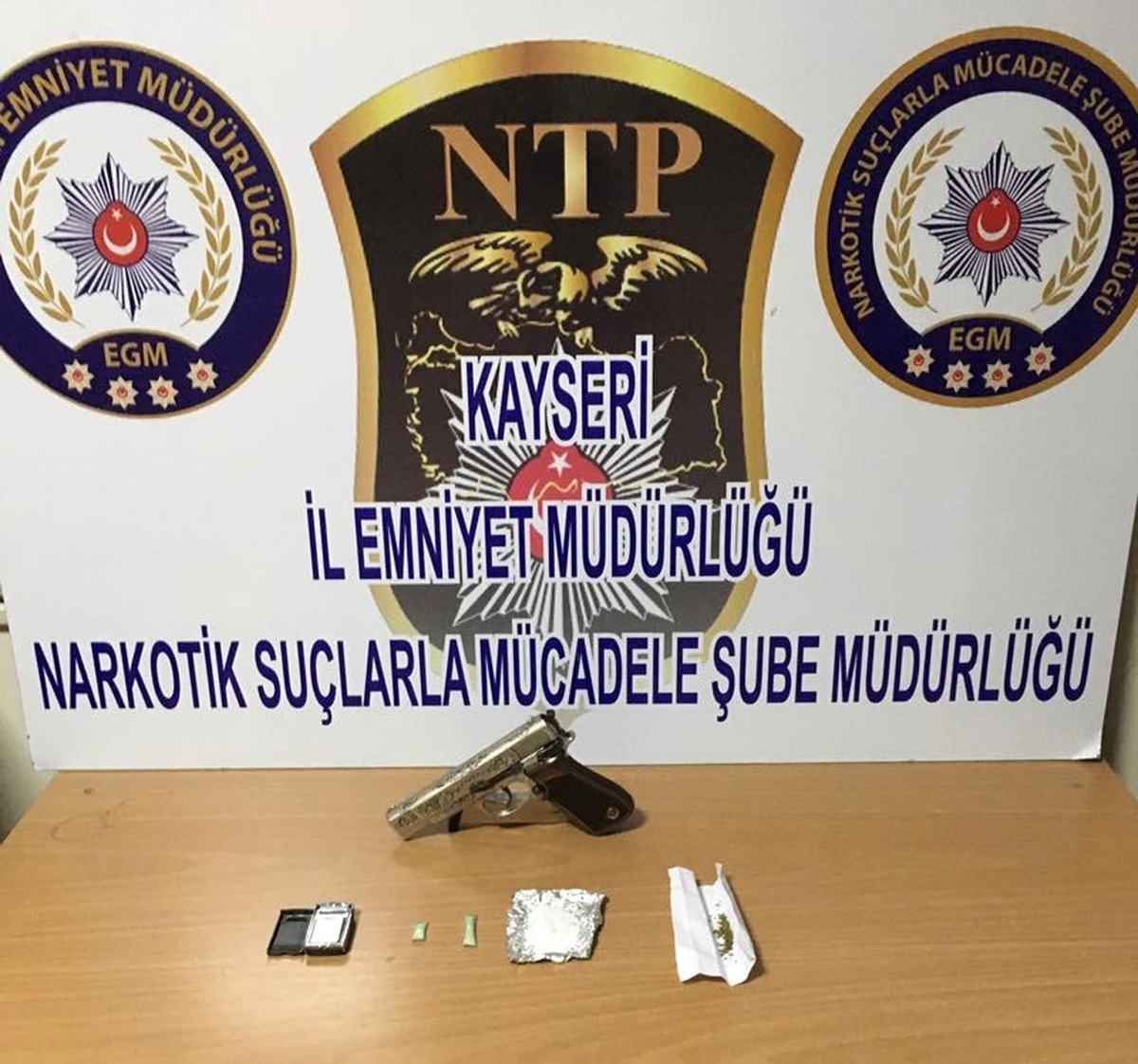 Uyuşturucu Taciri İki Kişi Gözaltına Alındı