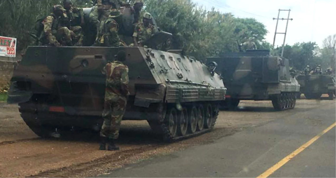 Zimbabve\'de Darbe\'nin Ayak Sesleri! Tanklar Başkente Doğru Yola Çıktı