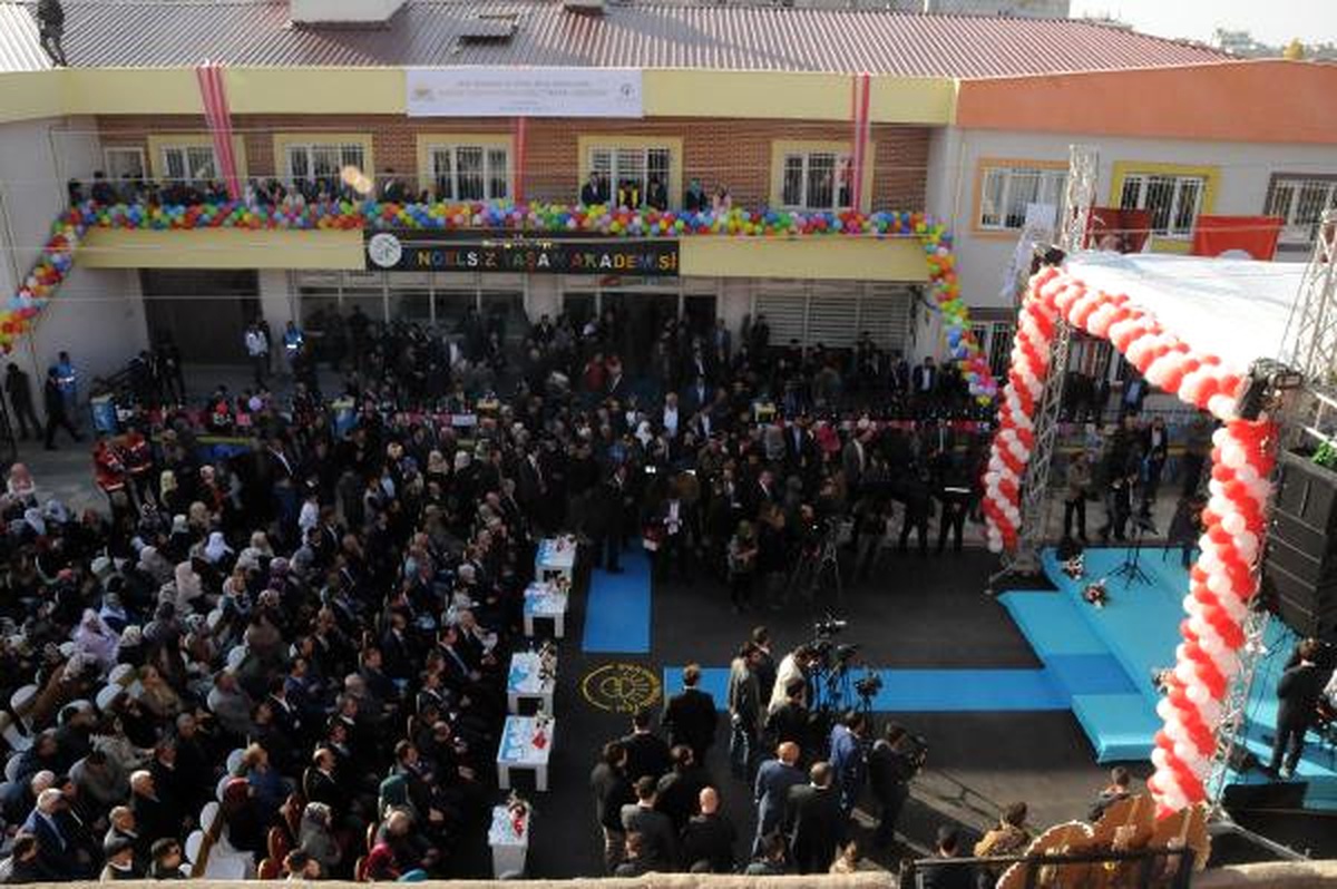 Bakan Kaya: Terörün Bölge İnsanına Verdiği Zararları Yok Etmeye Gayret Ediyoruz (2)