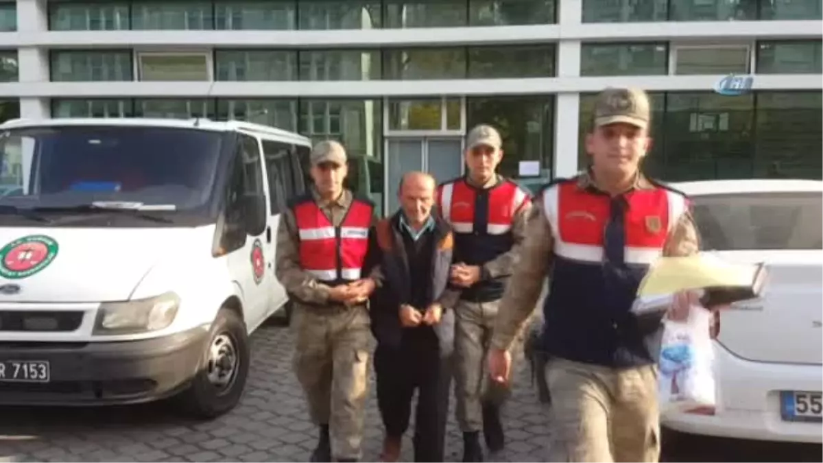 Balıkları Kapıda Temizle\' Dediği 39 Yıllık Eşini Keser ile Hastanelik Etti