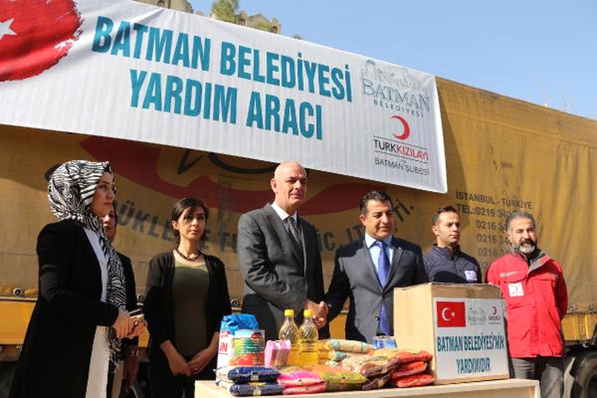 Batman\'dan Irak\'taki Depremzedelere 1 Tır\'lık Yardım