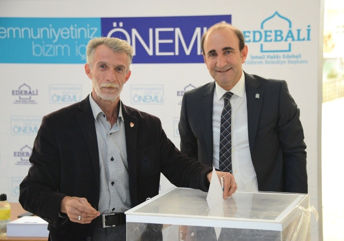 Belediyeye Gelen Yıldırımlıları Başkan Karşılıyor