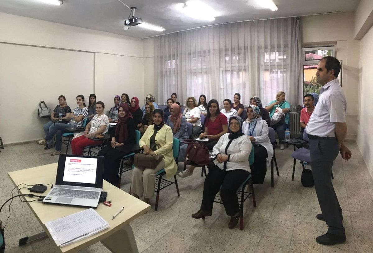 Bozüyük Hem Öğreticileri Eğitiliyor