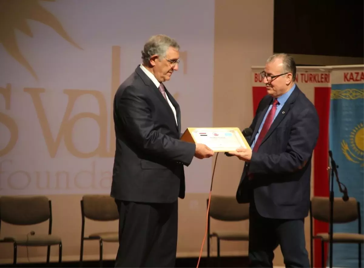 Ceylan\'a Hizmet Ödülü