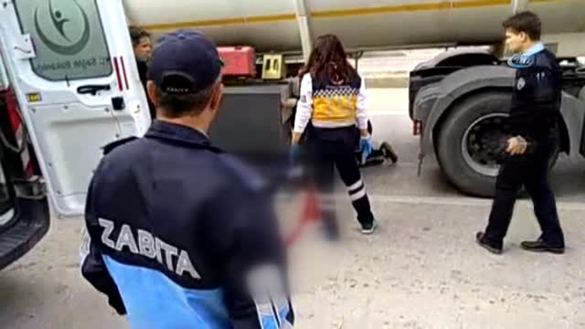 Elektrikli Bisiklet Sürücüsü Tır\'ın Altında Kaldı: 1 Ölü