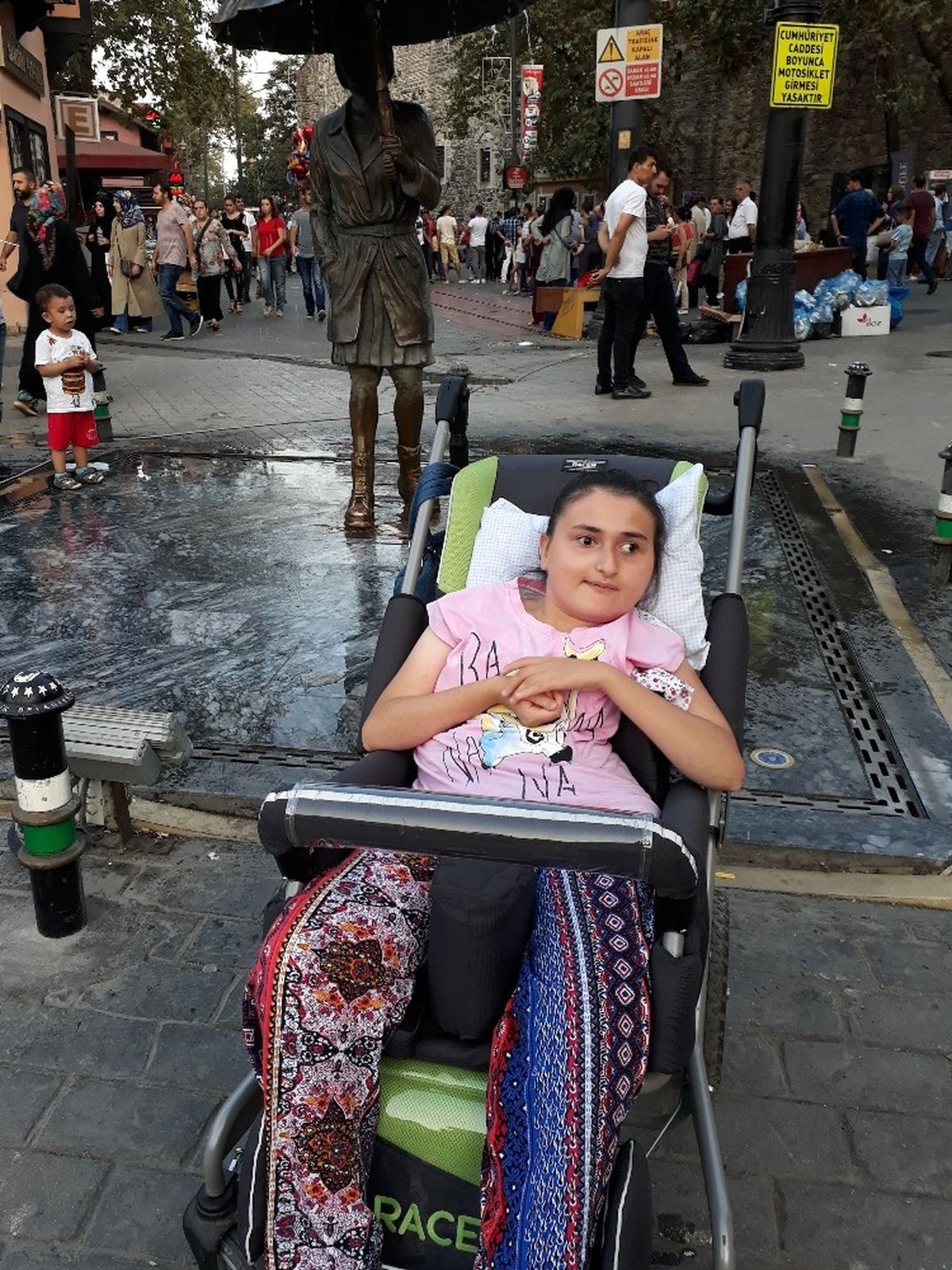 Engelli Kızın Tek Hayâli Erdoğan\'la Görüşmek