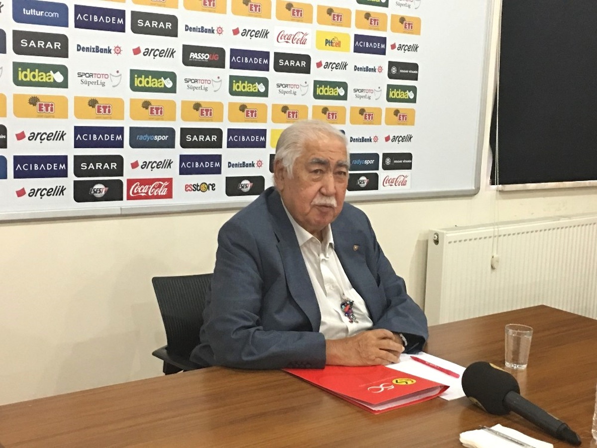 Eskişehirspor\'a Bir Şok da Kurucu Başkandan