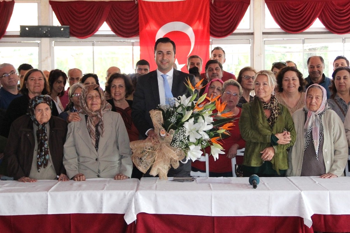 İzmir\'in Annelerinden "İzmir Körfez Geçişini Hayattayken Görmek İstiyoruz" Mesajı