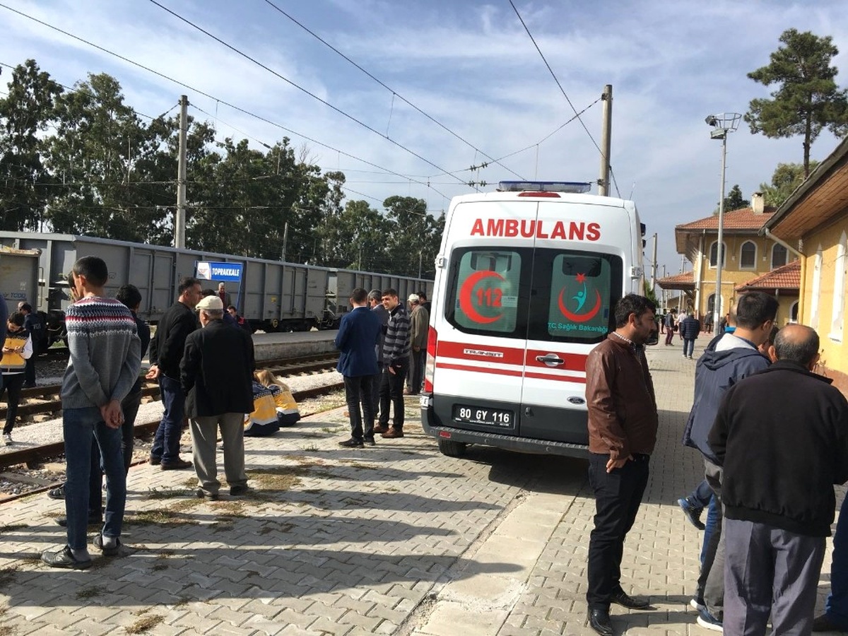 Küçük Çocuk Tren Kazasında Hayatını Kaybetti