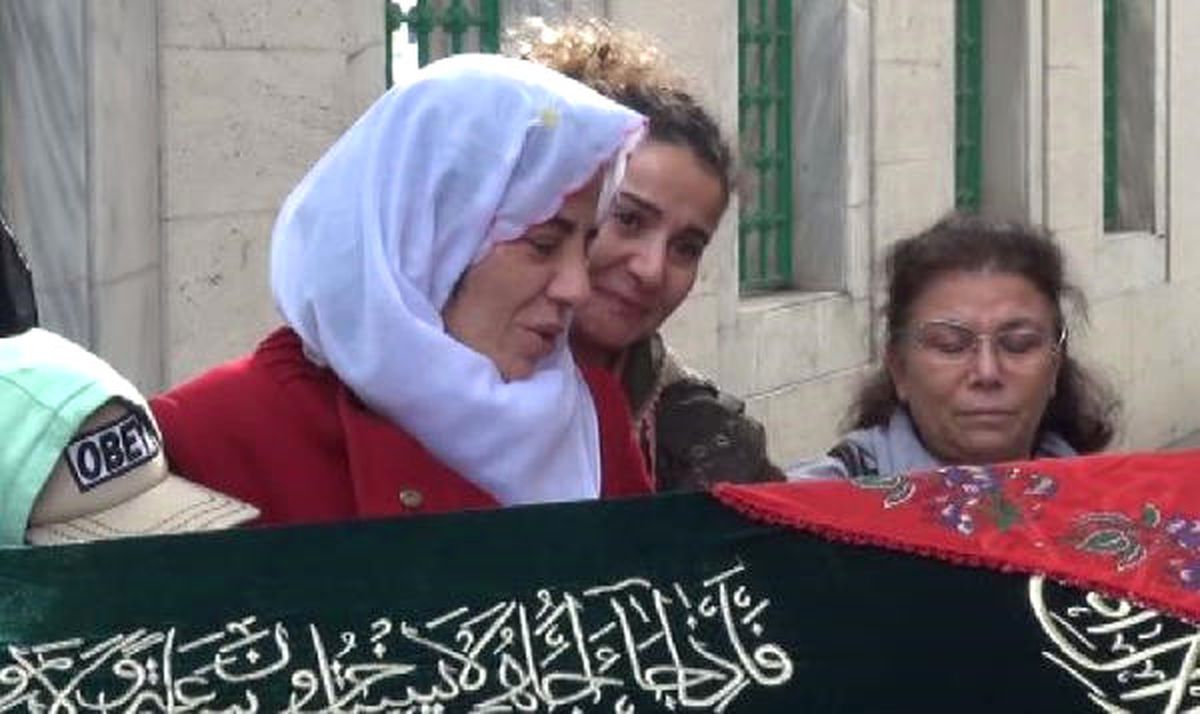 Nazlıhan\'ın Lisede Ölümü... Acılı Baba: Ona \'Atla Atla\' Dedikleri Söyleniyor