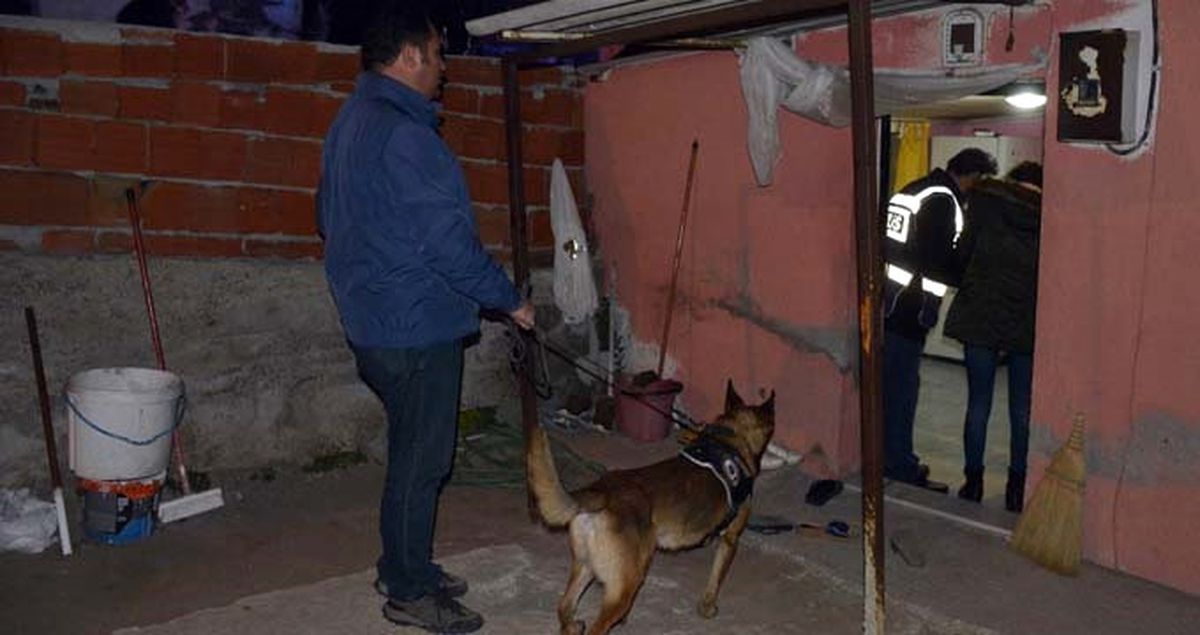 Polis 6 Ay Boyunca Takip Etti: Uyuşturucuları Yatalak Hastaların Altına Saklamışlar