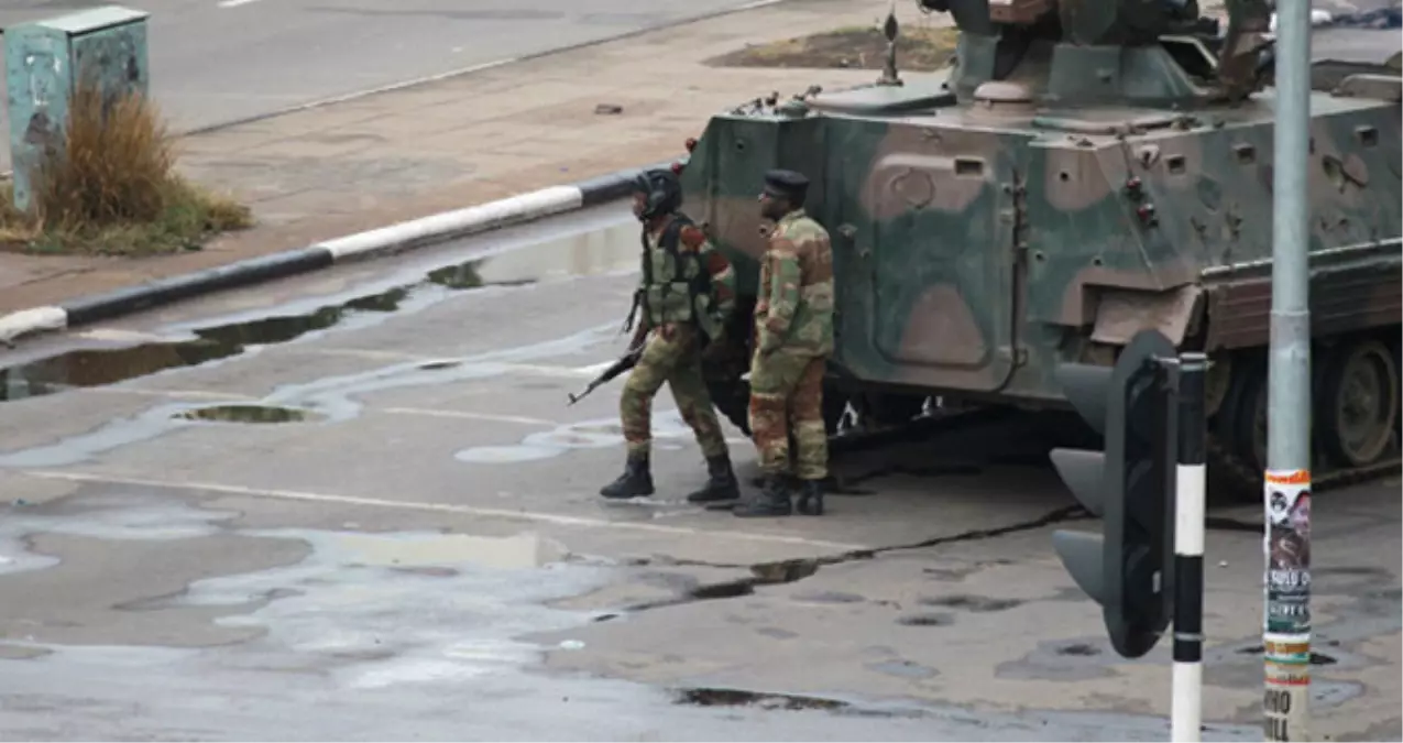 Tankların Başkente Çıktığı Zimbabve\'de Ordu Darbeye İsim Buldu: Kansız Düzeltme!