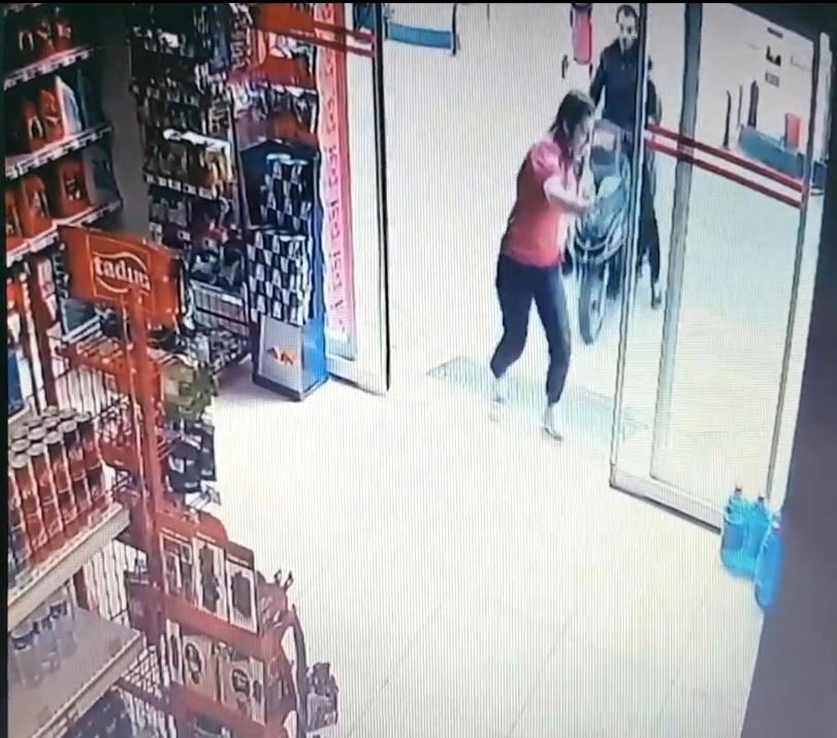 Trabzon\'da Motosiklet Markete Böyle Girdi