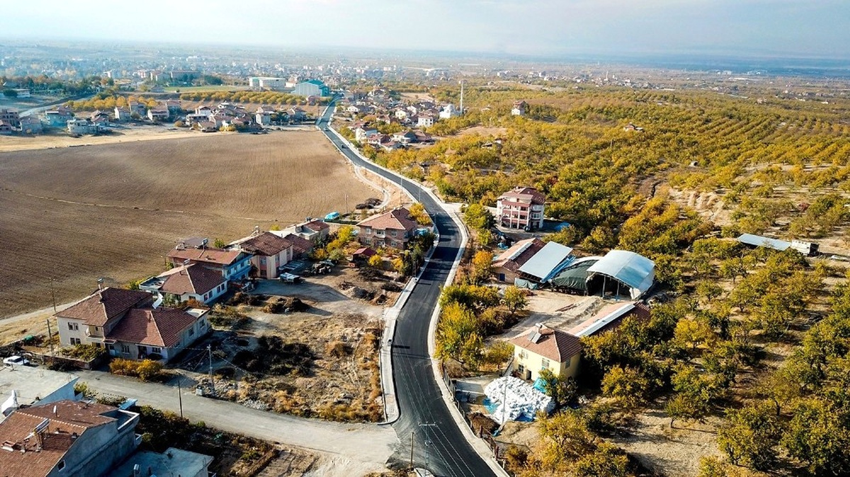 Yarımcahan ve Çarşıbaşı Caddeleri Asfaltlandı