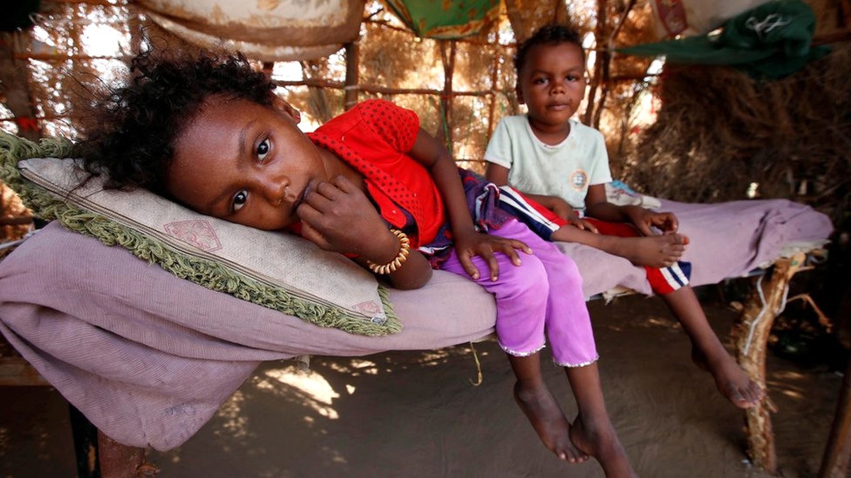 Yemen\'de Suudi Arabistan Ablukasının Bedelini Ödeyen Siviller