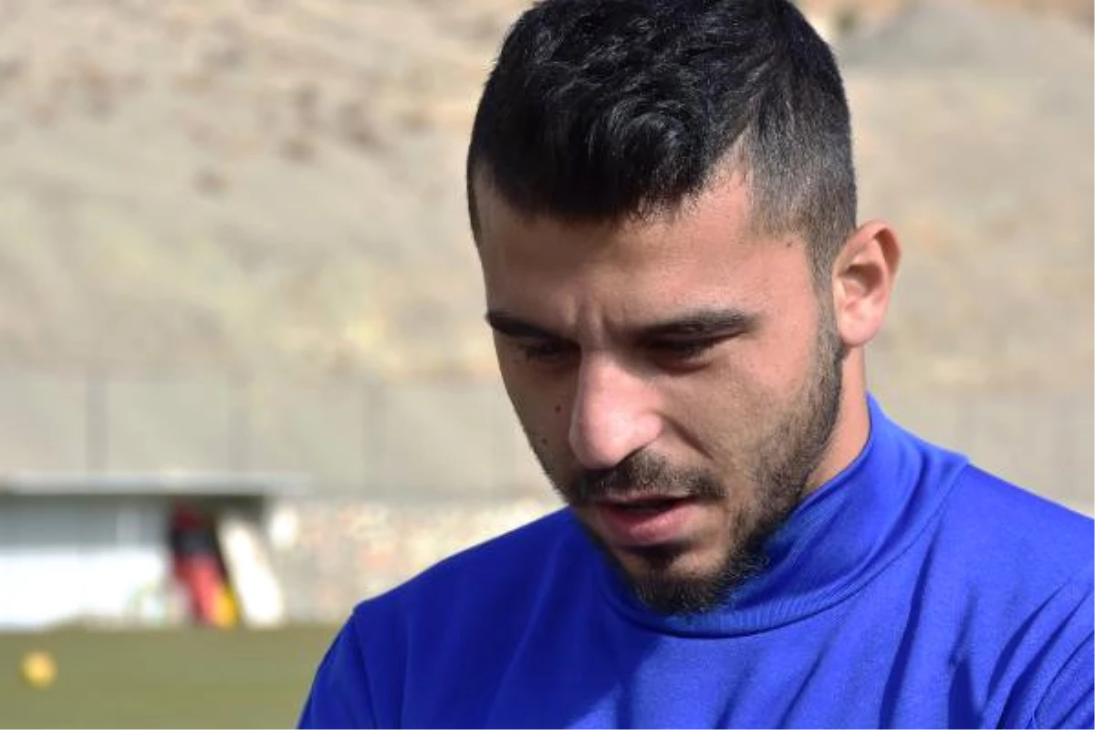 Yeni Malatyasporlu Futbolcular, Galibiyet İstiyor