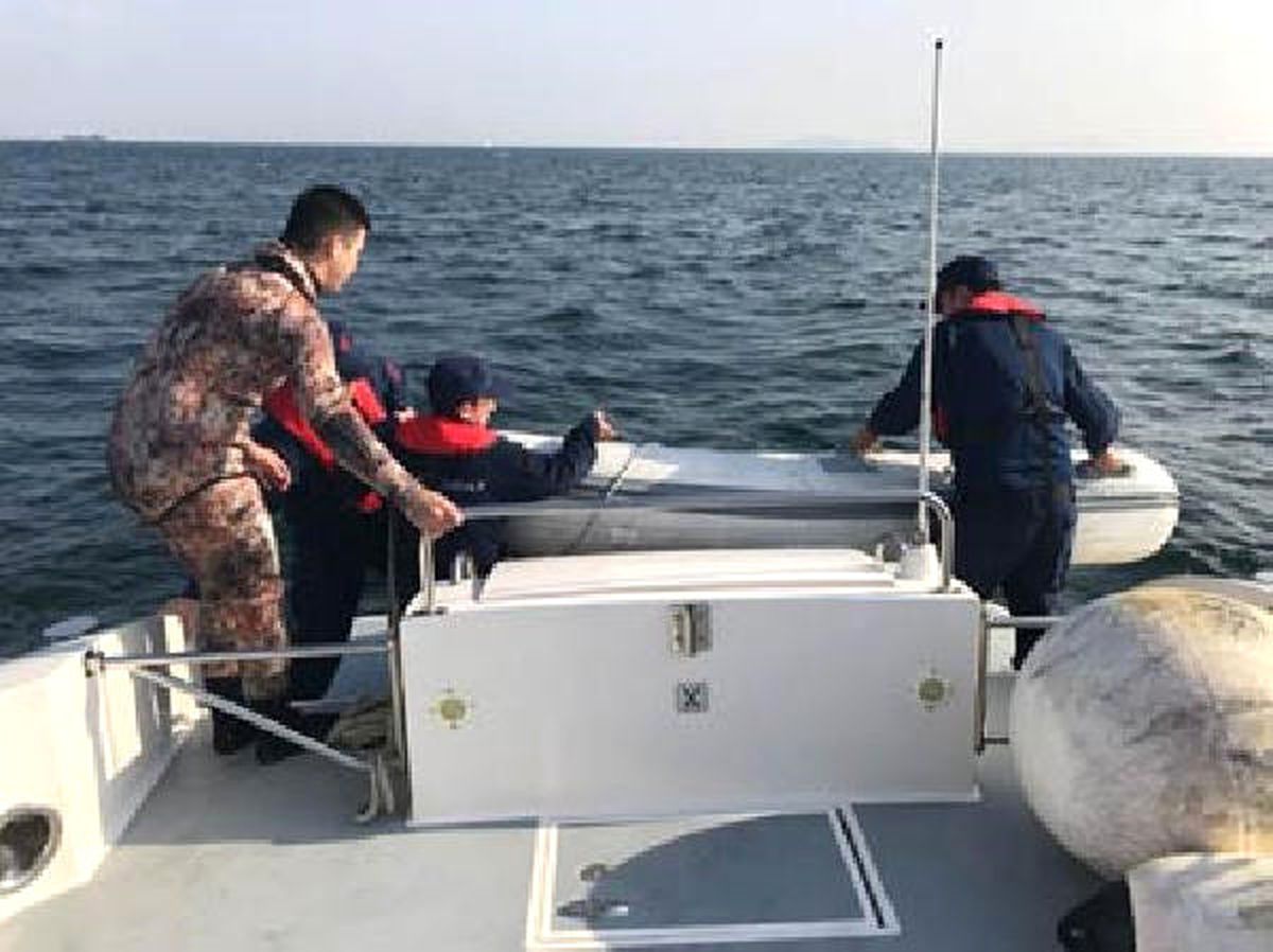 Zeytinburnu Açıklarında Sürüklenen Bottan Kurtarıldılar