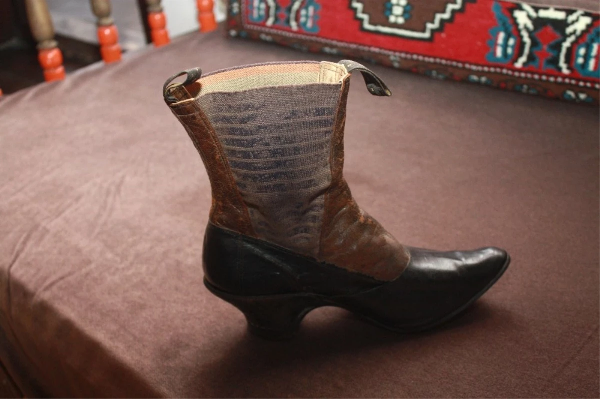 150 Yıllık Topuklu Ayakkabı Tokat\'ta Sergileniyor