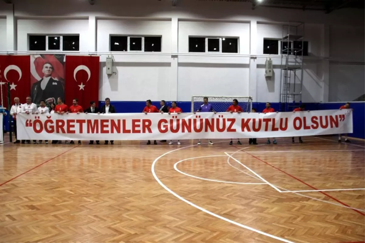 24 Kasım Öğretmenler Günü Turnuvası Tüm Hızıyla Devam Ediyor