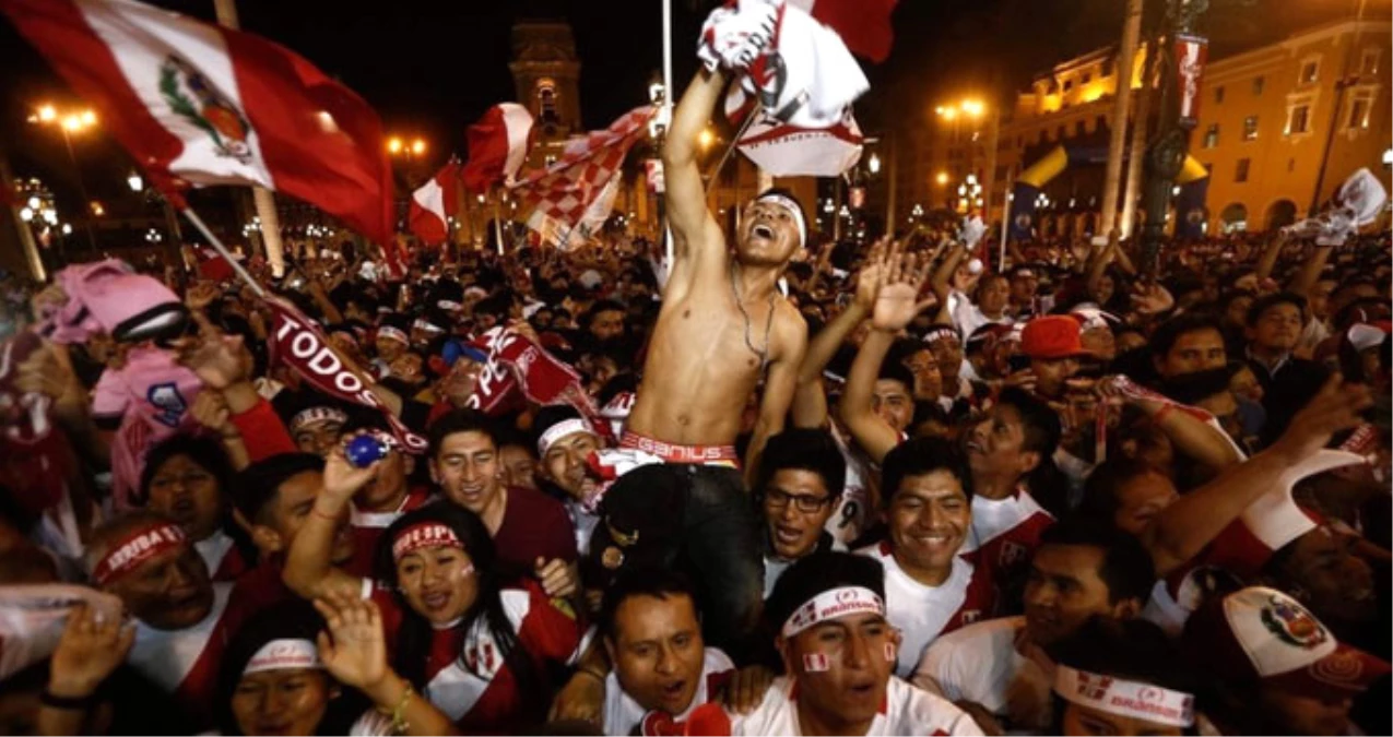 36 Yıl Sonra Dünya Kupası\'na Giden Peru\'da Resmi Tatil