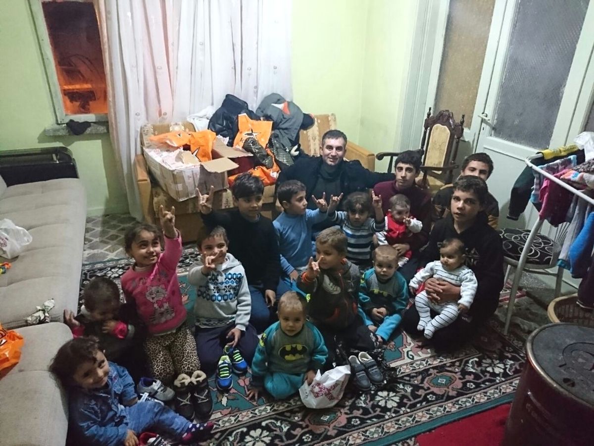50 Türkmen Çocuğun Kışlık Kıyafet İhtiyacı Karşılandı