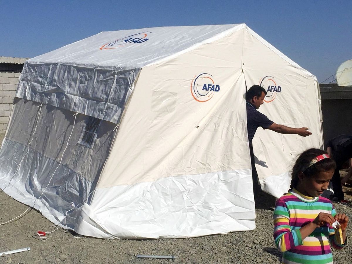 Afad Deprem Bölgesinde Yaraları Sarıyor