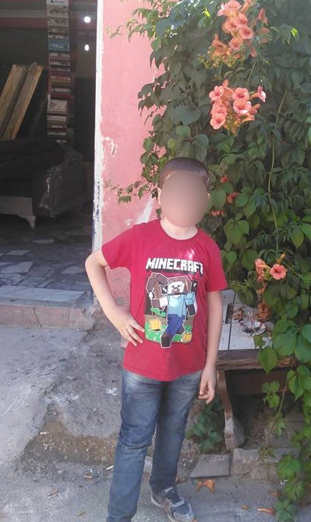 Annesi Doğum Gününde Babasını Öldürdü