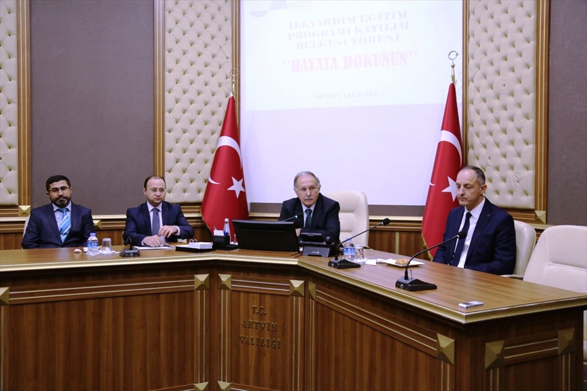 Artvin\'de, "Hayata Dokunun" Projesi