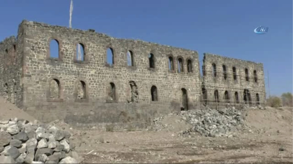 Beylerbeyi Sarayı Restorasyon Çalışmalarında Yeni Bir Giriş ve Top Mermisi Bulundu