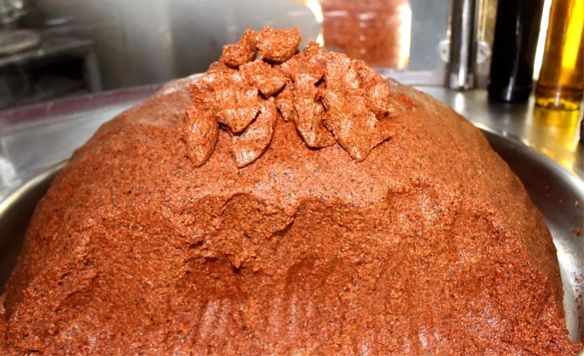 Çiğ Köfte Hangi Şehre Ait ? Tartışma Büyüyor