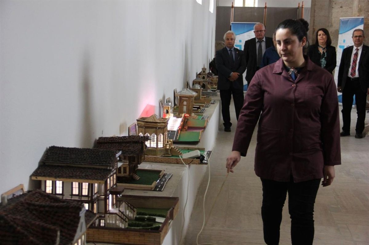 Edirne\'nin Tarihi Yapıları Ahşaba Yansıdı