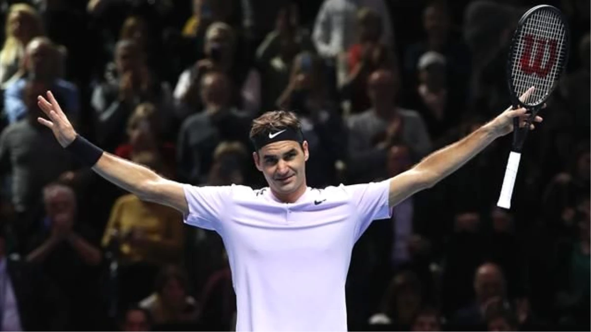 Federer Londra\'da Yarı Finalde