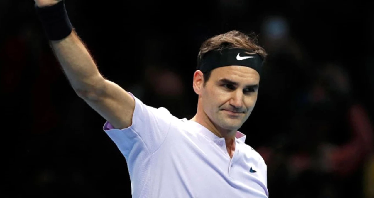 İsviçreli Tenisçi Roger Federer, ATP Finallerinde Yarı Finalde