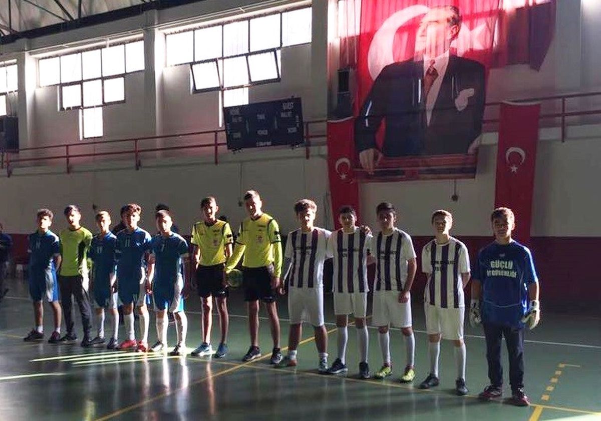Futsal\'da Bölge Birincisi Oldular