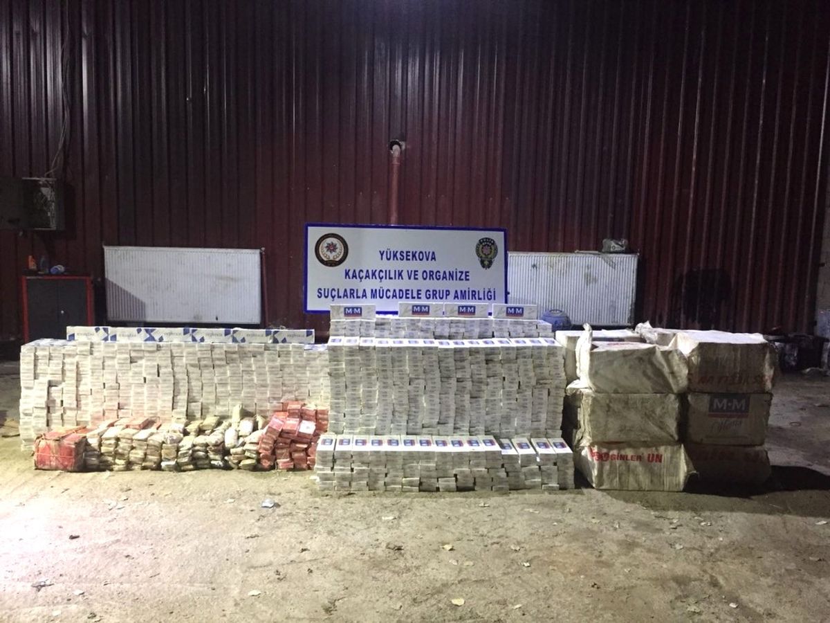 Hakkari\'de 28 Bin Paket Kaçak Sigara Ele Geçirildi