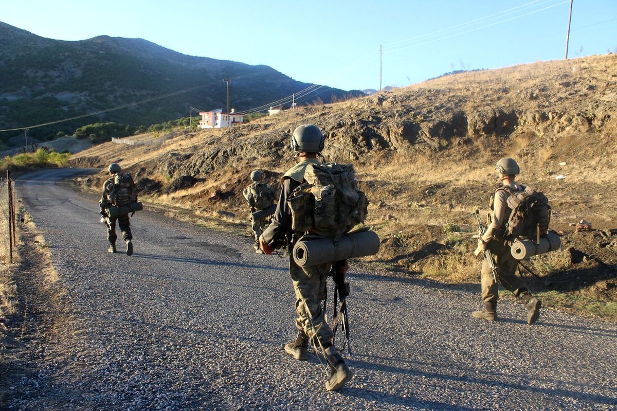 Hakkari\'de Çatışma: 2 Şehit, 1 Yaralı